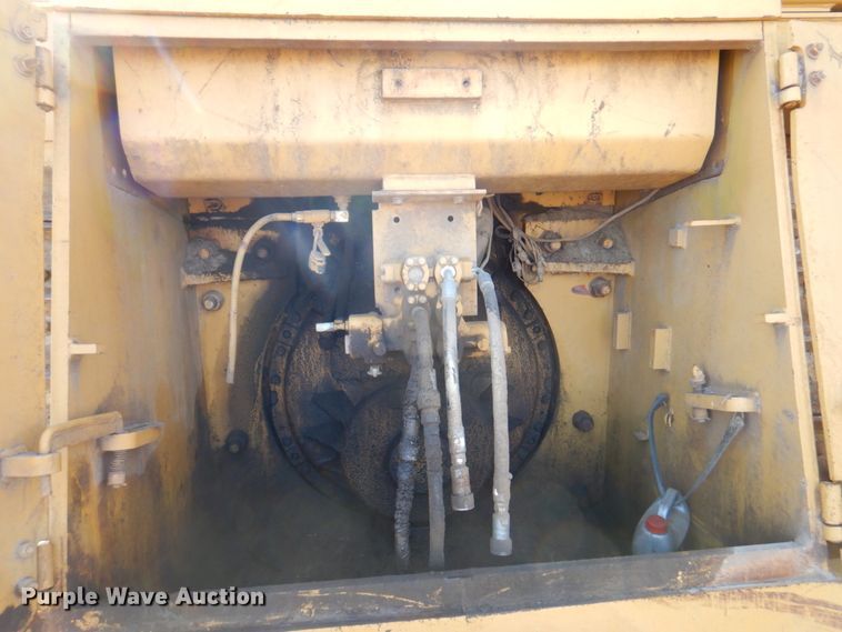 image for item DM6026 1996 Caterpillar D8R  dozer