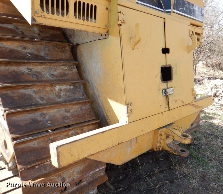 image for item DM6026 1996 Caterpillar D8R  dozer