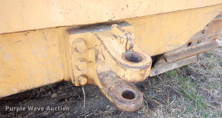 image for item DM6026 1996 Caterpillar D8R  dozer