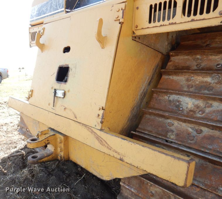 image for item DM6026 1996 Caterpillar D8R  dozer