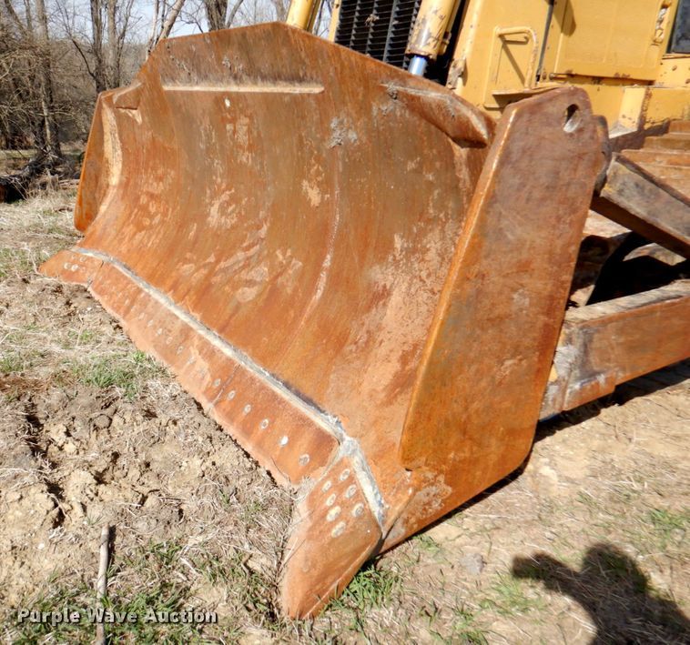 image for item DM6026 1996 Caterpillar D8R  dozer