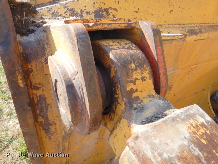 image for item DM6026 1996 Caterpillar D8R  dozer