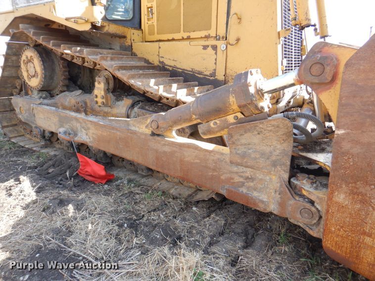 image for item DM6026 1996 Caterpillar D8R  dozer