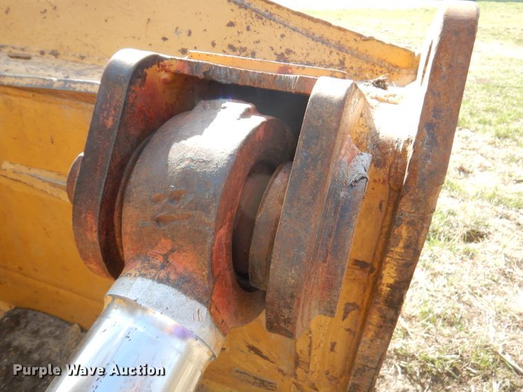 image for item DM6026 1996 Caterpillar D8R  dozer