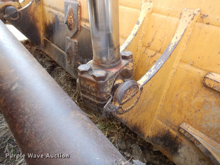 image for item DM6026 1996 Caterpillar D8R  dozer