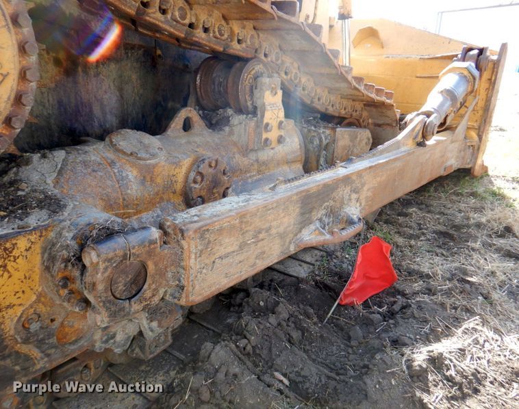 image for item DM6026 1996 Caterpillar D8R  dozer