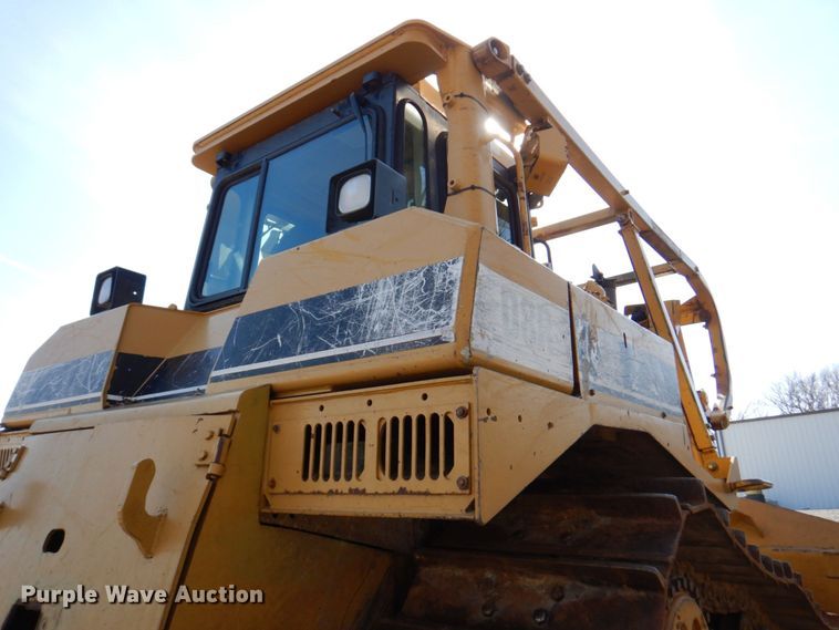 image for item DM6026 1996 Caterpillar D8R  dozer