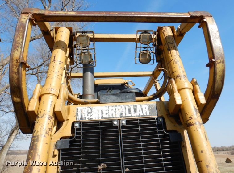 image for item DM6026 1996 Caterpillar D8R  dozer