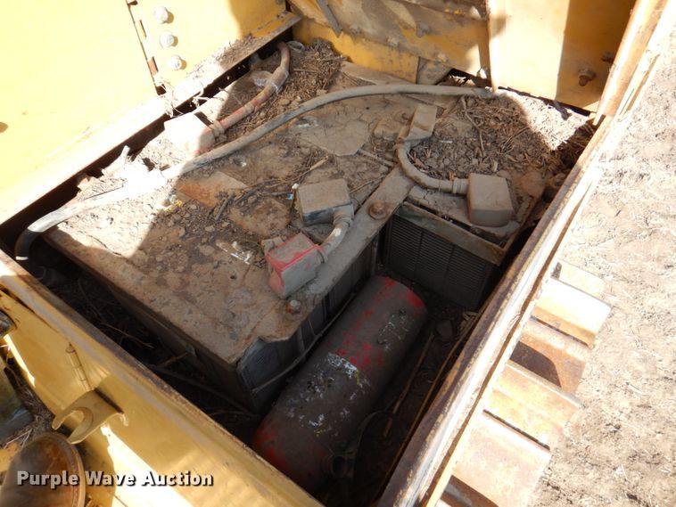 image for item DM6026 1996 Caterpillar D8R  dozer