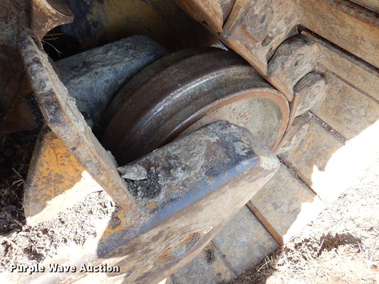 image for item DM6026 1996 Caterpillar D8R  dozer