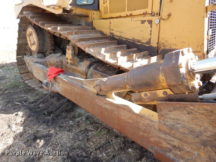 image for item DM6026 1996 Caterpillar D8R  dozer