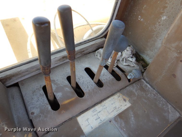 image for item DM6071 1976 Caterpillar 613B  elevating scraper