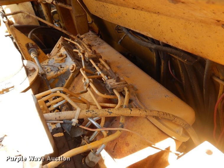 image for item DM6071 1976 Caterpillar 613B  elevating scraper