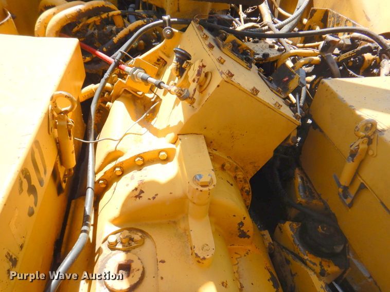 image for item DM6071 1976 Caterpillar 613B  elevating scraper