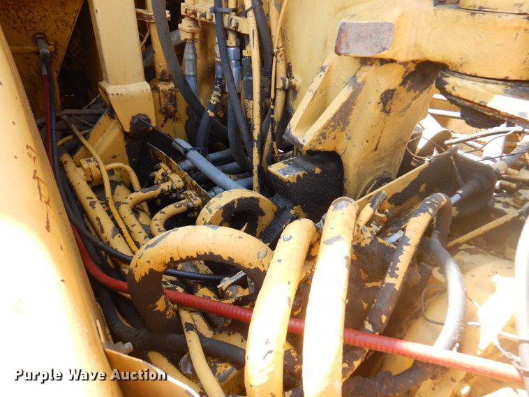 image for item DM6071 1976 Caterpillar 613B  elevating scraper