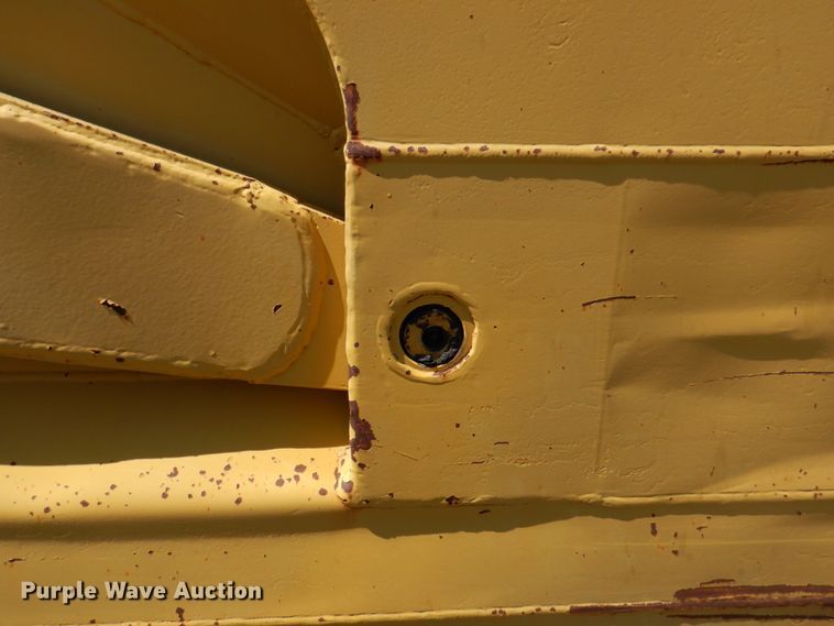 image for item DM6071 1976 Caterpillar 613B  elevating scraper