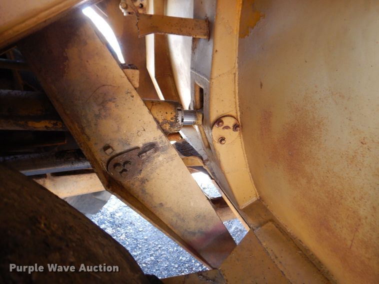 image for item DM6071 1976 Caterpillar 613B  elevating scraper