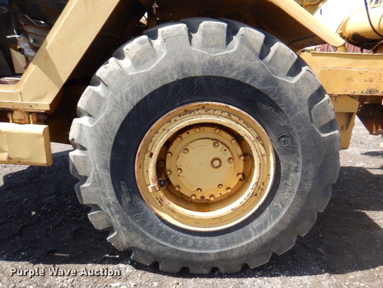 image for item DM6071 1976 Caterpillar 613B  elevating scraper