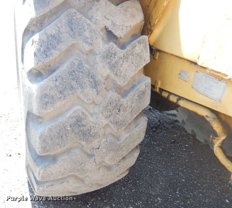 image for item DM6071 1976 Caterpillar 613B  elevating scraper