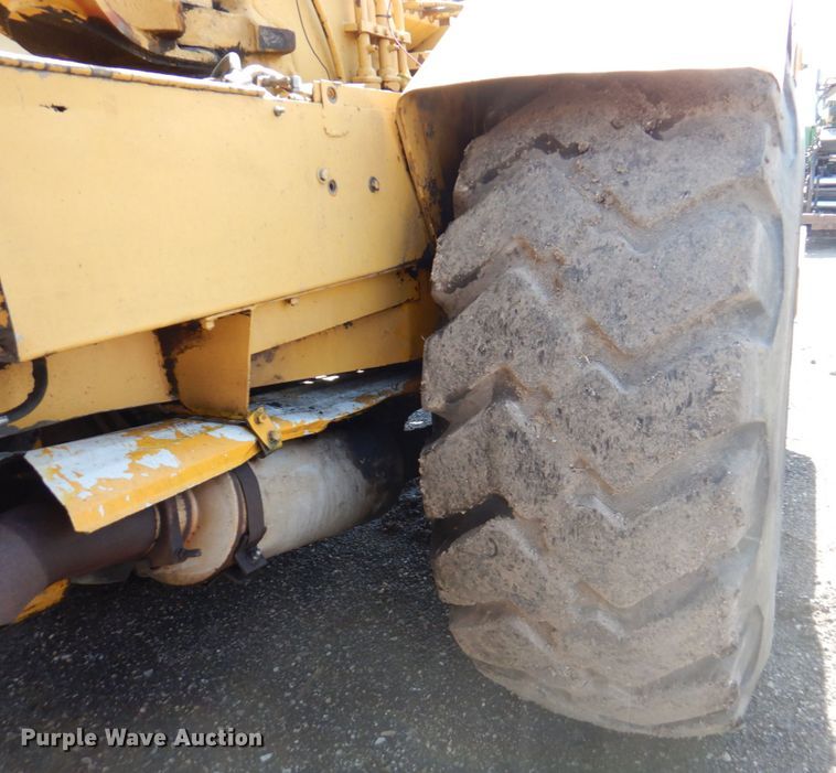 image for item DM6071 1976 Caterpillar 613B  elevating scraper