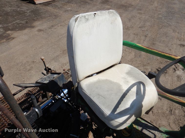 image for item DM6072 Barber Greene BG225C  paver