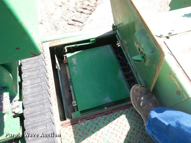 image for item DM6072 Barber Greene BG225C  paver