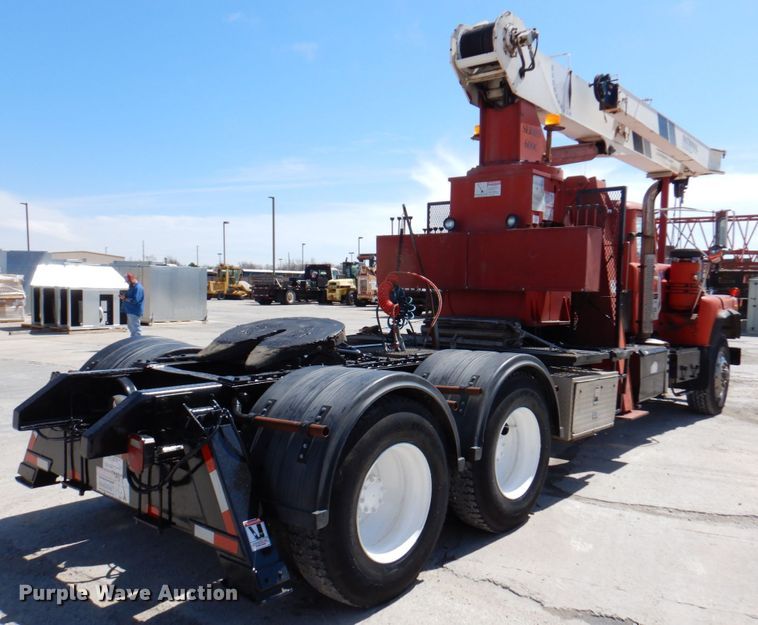 image for item DM6077 1997 Mack DM688S  crane truck
