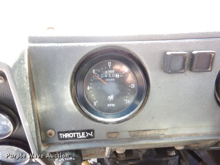 image for item DM6077 1997 Mack DM688S  crane truck