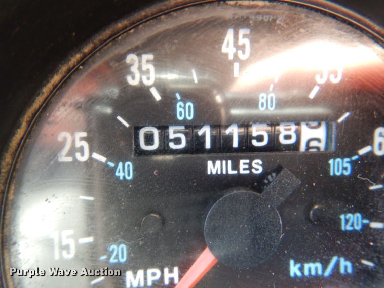 image for item DM6077 1997 Mack DM688S  crane truck