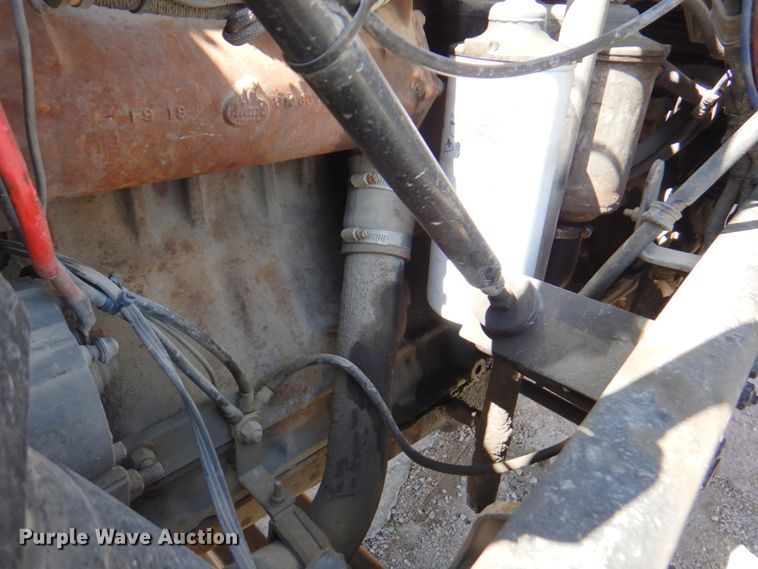 image for item DM6077 1997 Mack DM688S  crane truck