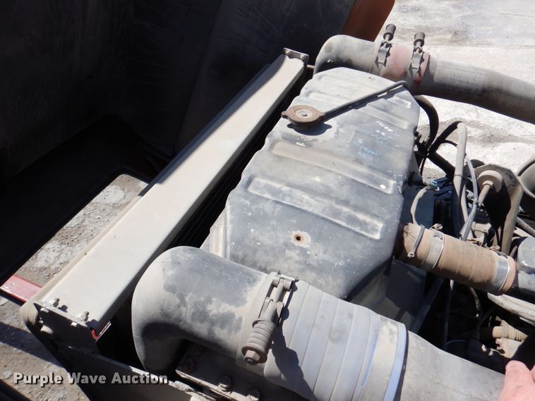 image for item DM6077 1997 Mack DM688S  crane truck