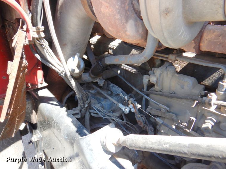 image for item DM6077 1997 Mack DM688S  crane truck