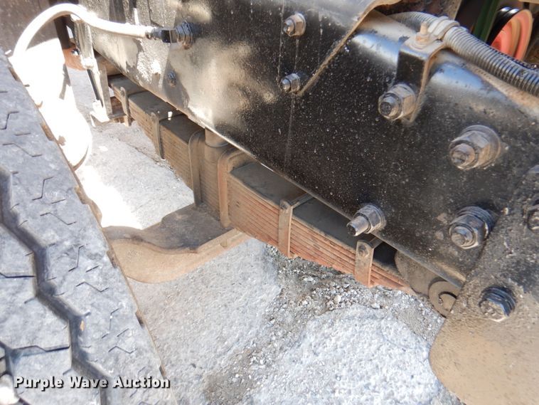 image for item DM6077 1997 Mack DM688S  crane truck