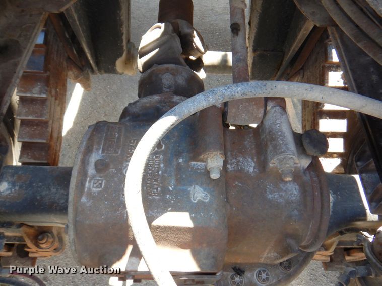 image for item DM6077 1997 Mack DM688S  crane truck