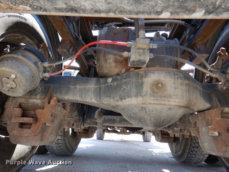 image for item DM6077 1997 Mack DM688S  crane truck