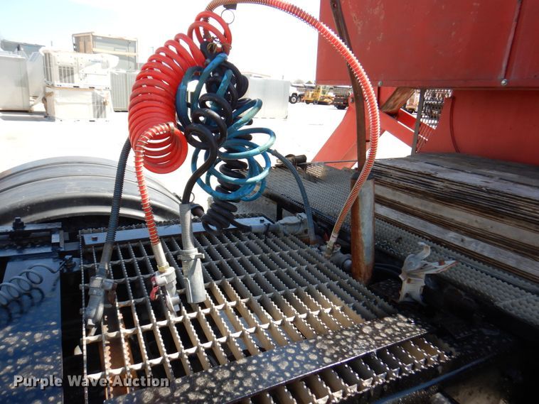 image for item DM6077 1997 Mack DM688S  crane truck