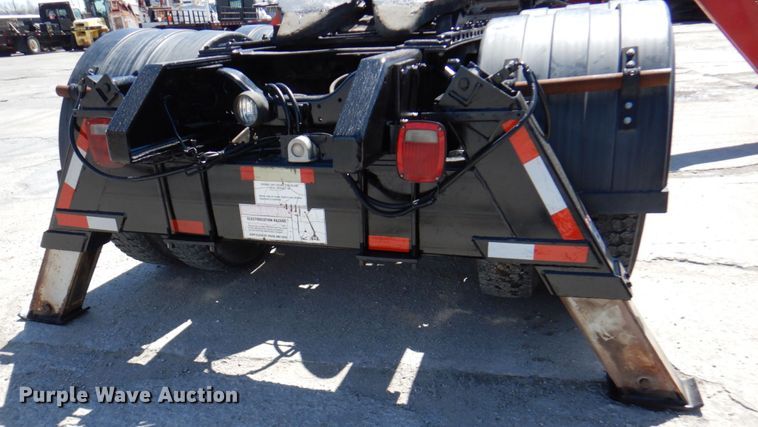 image for item DM6077 1997 Mack DM688S  crane truck