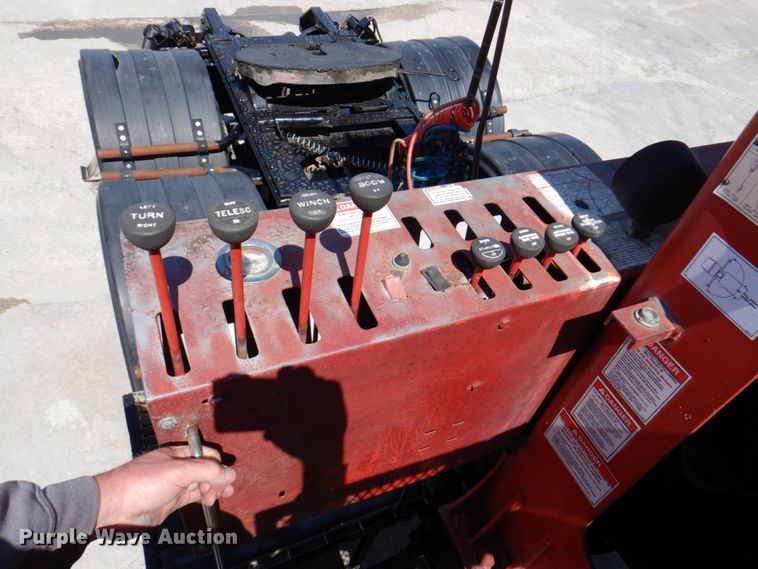 image for item DM6077 1997 Mack DM688S  crane truck