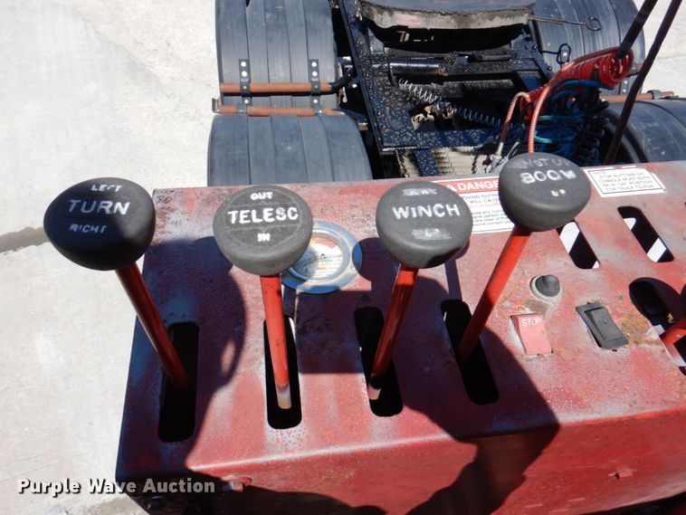 image for item DM6077 1997 Mack DM688S  crane truck