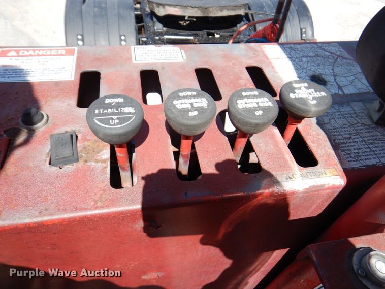 image for item DM6077 1997 Mack DM688S  crane truck