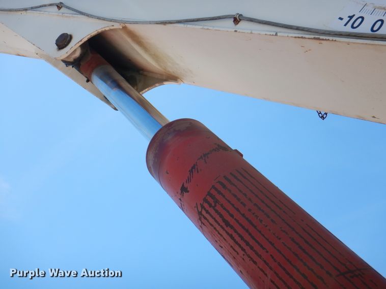 image for item DM6077 1997 Mack DM688S  crane truck