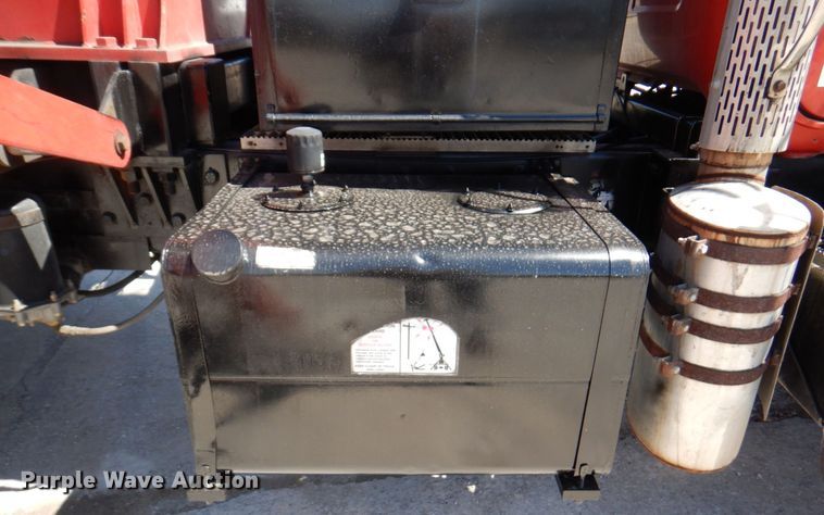 image for item DM6077 1997 Mack DM688S  crane truck