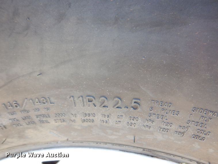 image for item DM6077 1997 Mack DM688S  crane truck