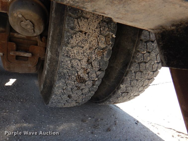 image for item DM6077 1997 Mack DM688S  crane truck