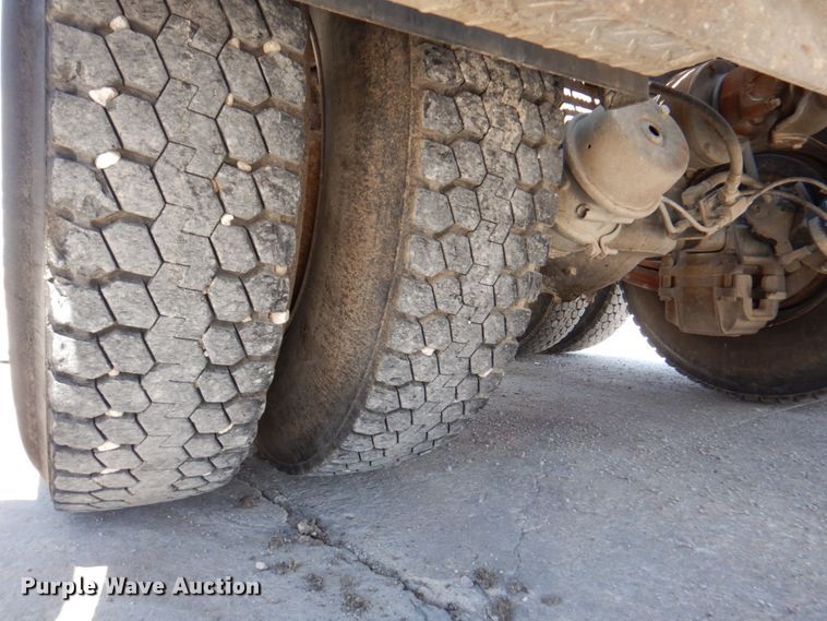 image for item DM6077 1997 Mack DM688S  crane truck