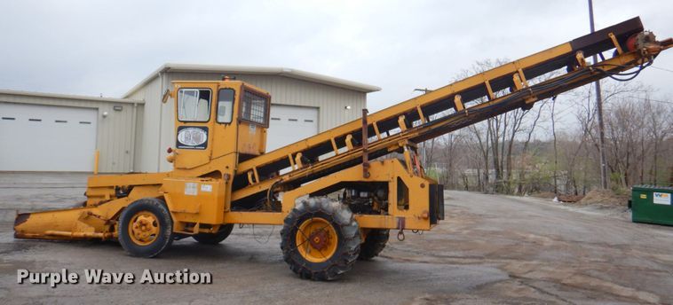 image for item DM6113 1979 Athey 7-12D  windrower