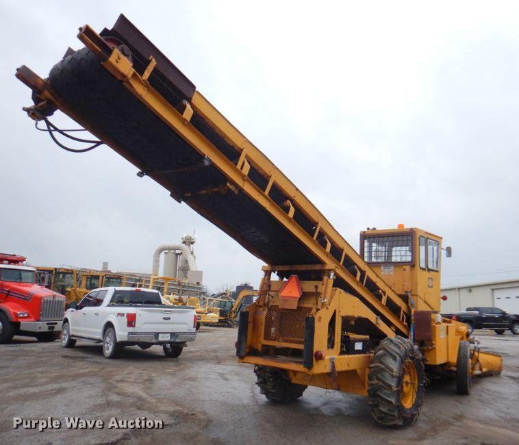 image for item DM6113 1979 Athey 7-12D  windrower