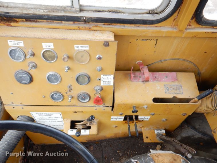 image for item DM6113 1979 Athey 7-12D  windrower