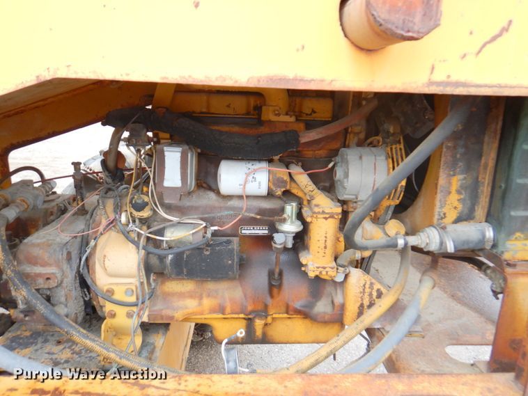 image for item DM6113 1979 Athey 7-12D  windrower