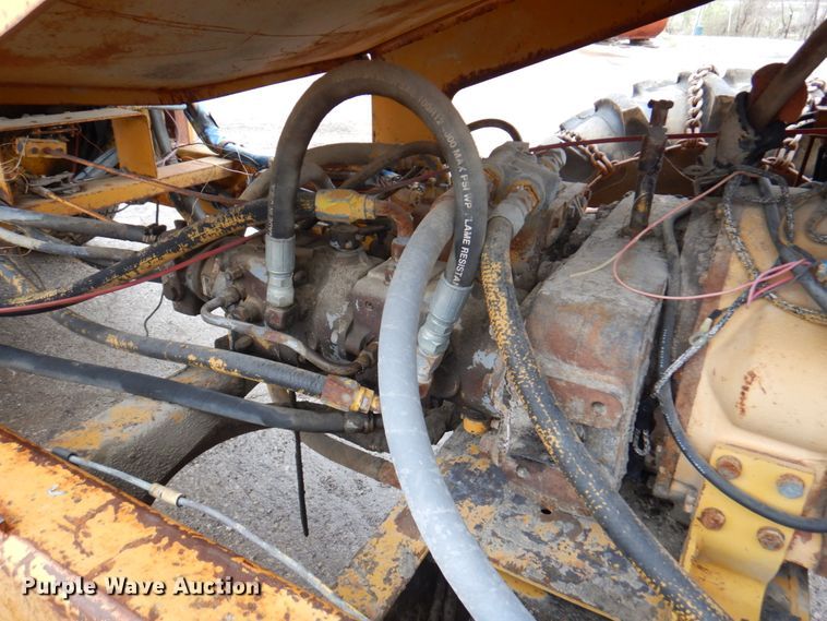 image for item DM6113 1979 Athey 7-12D  windrower